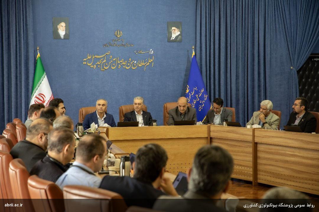 نشست نخبگانی تشکل ها و صنعتگران پیشرو و دانش بنیان حوزه دام، طیور و آبزیان برگزار شد-img