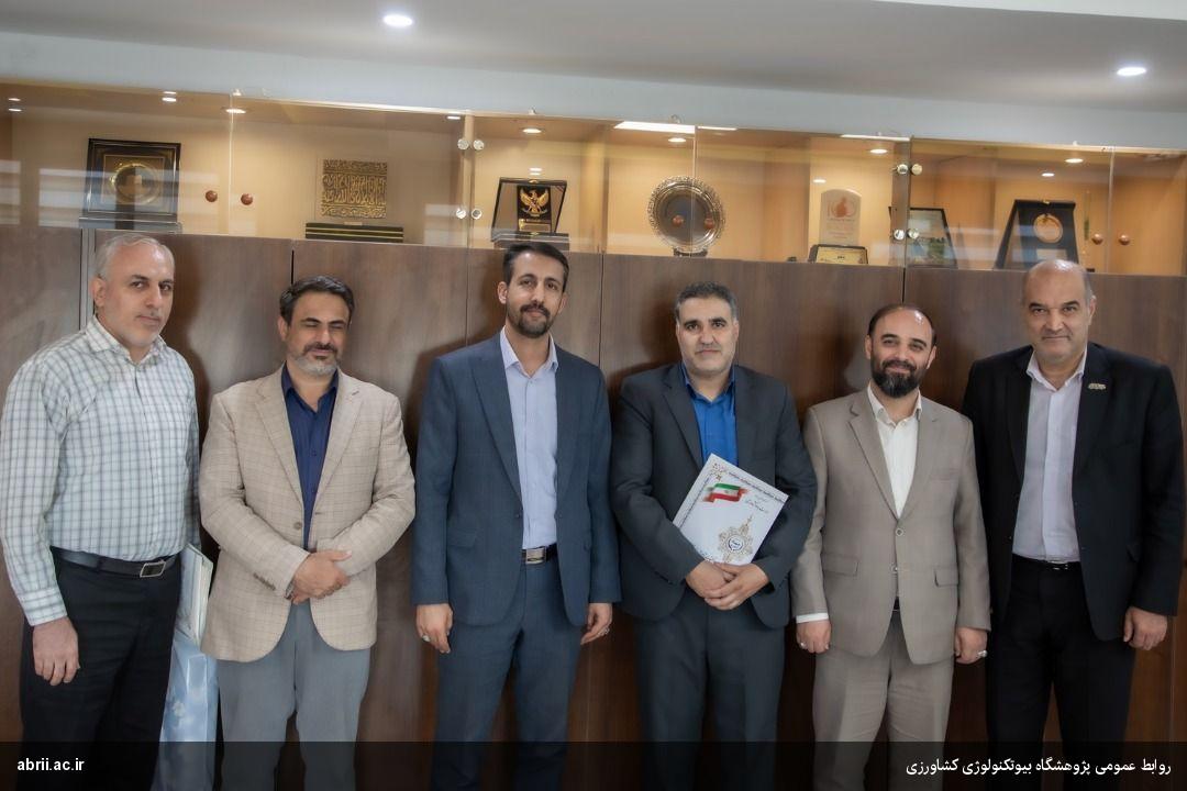 مسئول جدید حراست پژوهشگاه بیوتکنولوژی کشاورزی منصوب شد-img